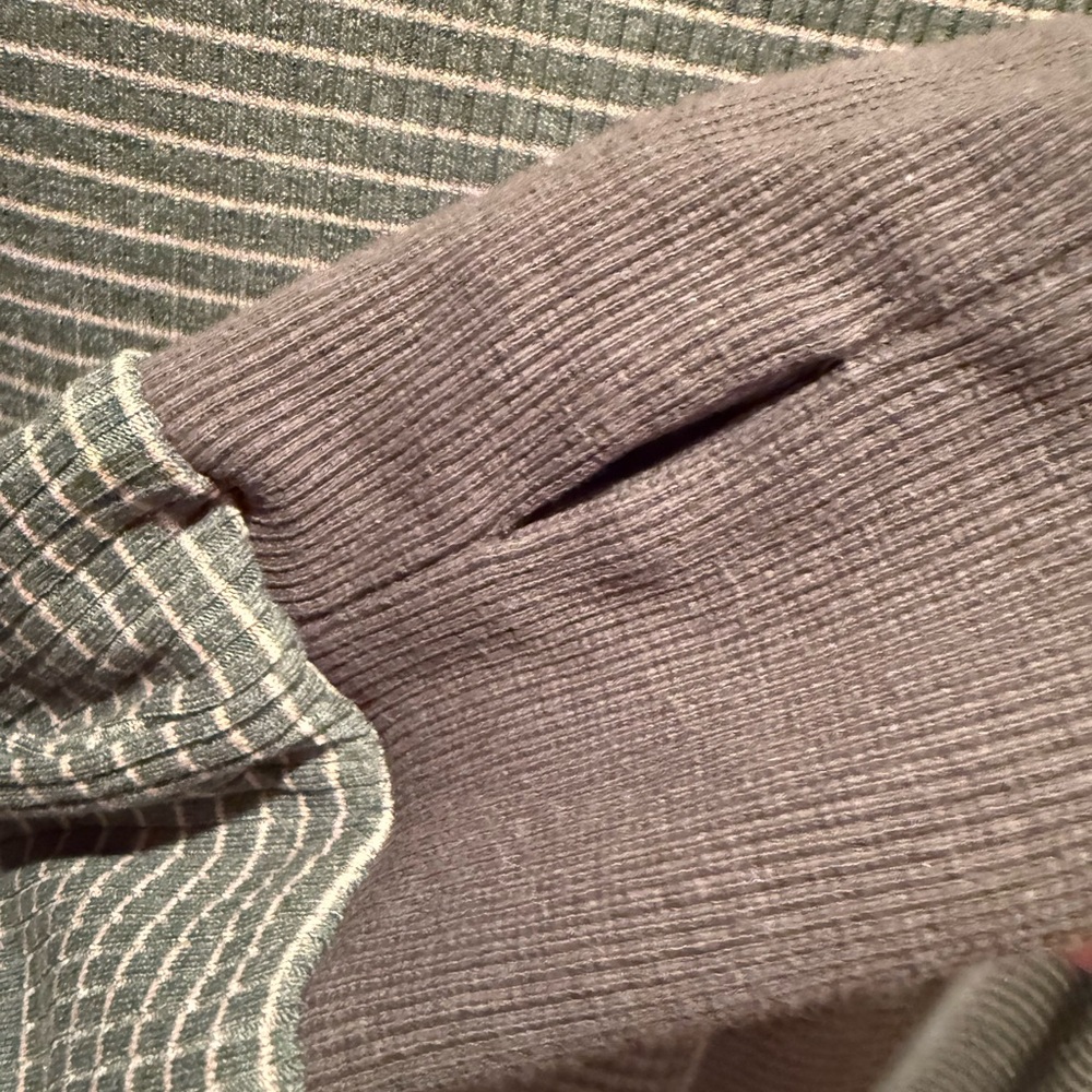 Doe & Rae Henley - Picture 2 of 5
